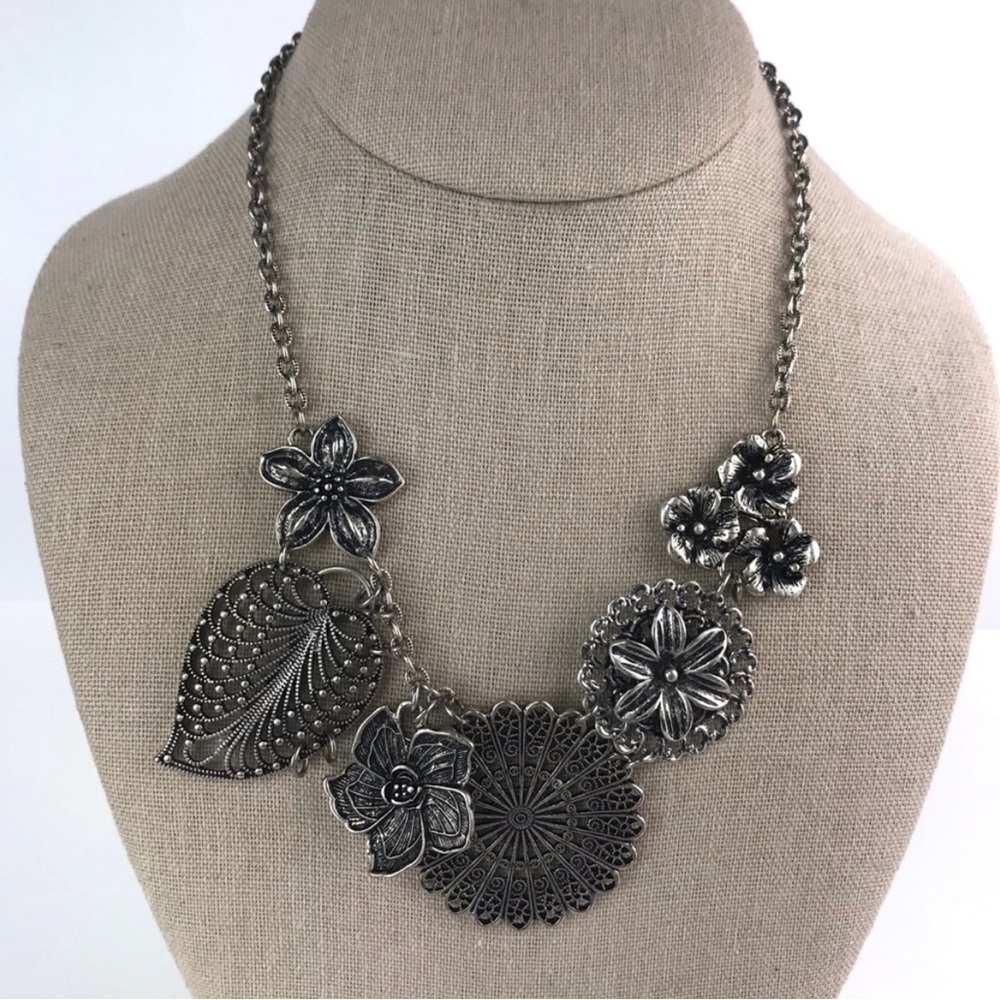 Premier Designs Botanical Silver Necklace